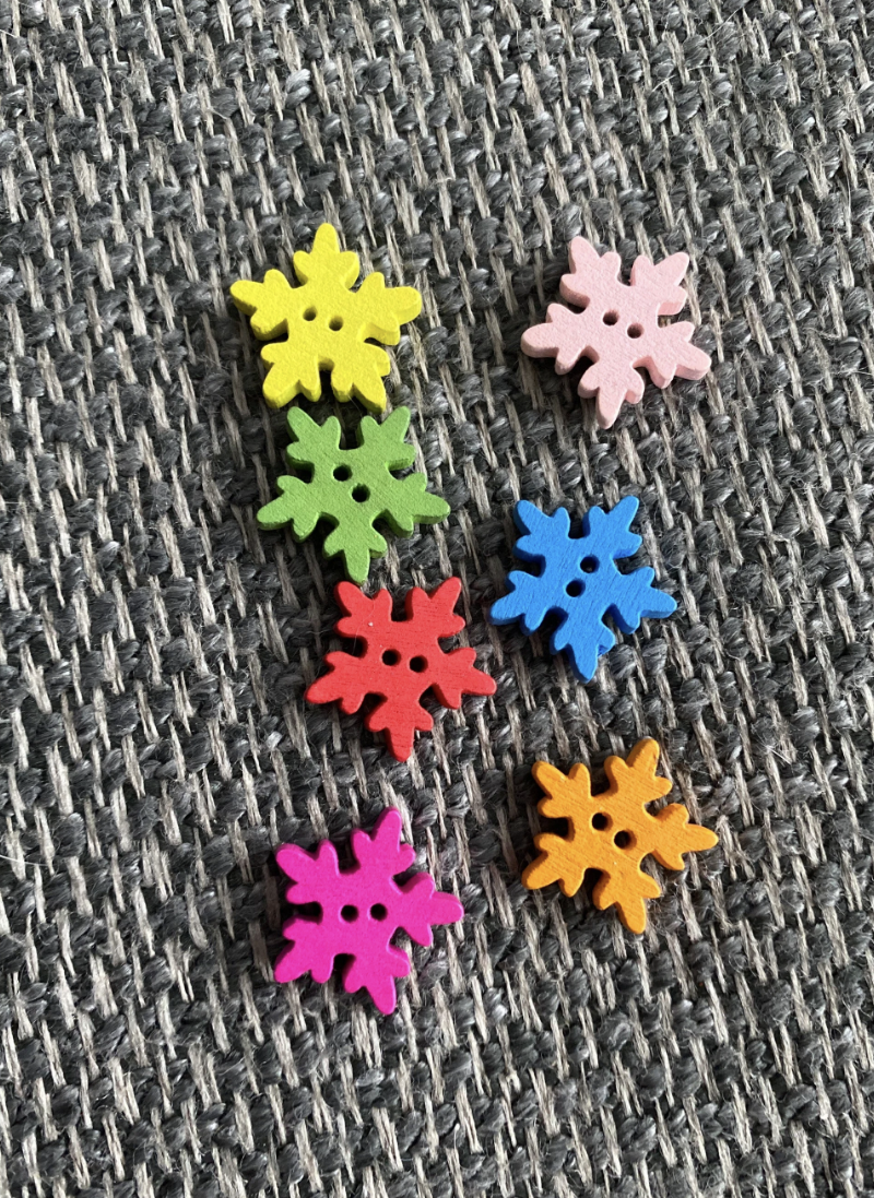 Wooden Snowflake Buttons (7pcs)